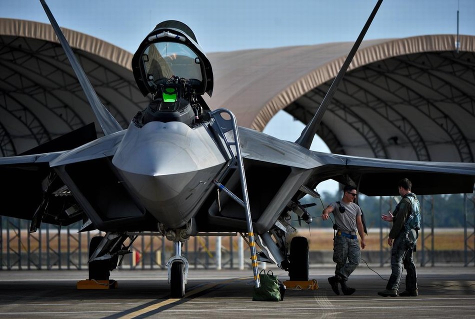 壺܊ɿC(j)F-22F-35AM(jn)ЌӖ(xn)8